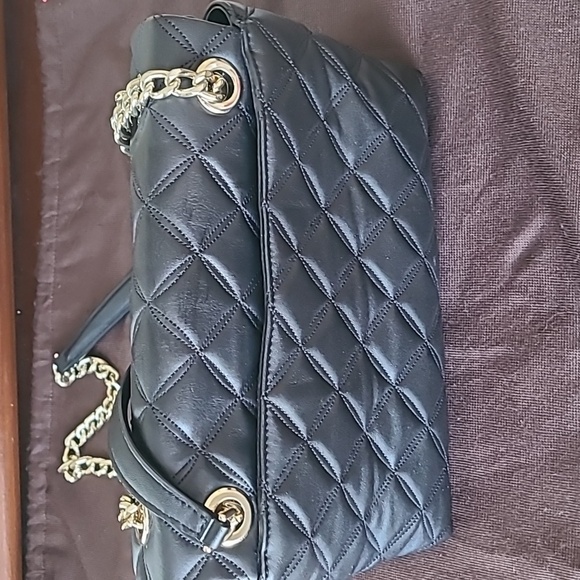 Kate Spade Quilted Black Shoulder Bag with Gold Chain - Picture 6 of 11